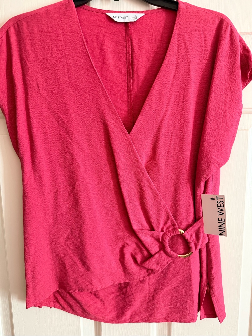 Nine West Large Fuchsia Pink Mauve Wrap Top with Gold Ring Detail Side Zipper